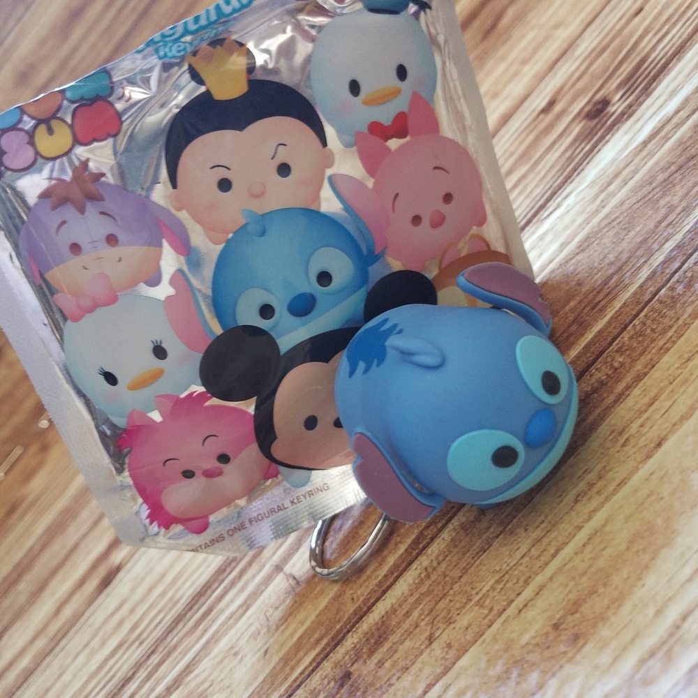 Disney Tsum Tsum Stitch Mystery Keychain Clip Purse Pal